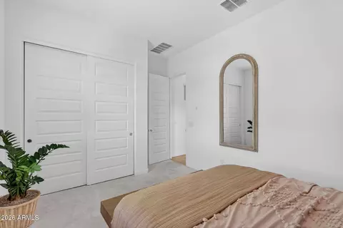 Bedroom - 9965 S Dutchman Dr, Apache Junction, AZ 85120 photo 7 of 10