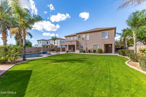 Exterior - 949 E Benrich Dr, Gilbert, AZ 85295 photo 5 of 8