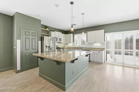 Kitchen - 3319 E Fandango Dr, Gilbert, AZ 85298 photo 6 of 6