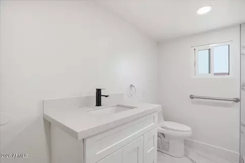Bath - 752 E Glade Ave, Mesa, AZ 85204 photo 2 of 2