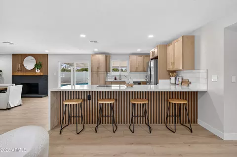 228 S S Hl, Mesa, AZ 85204