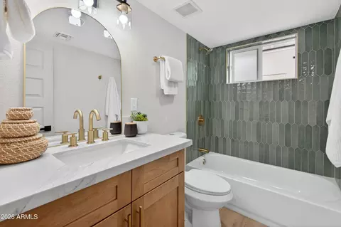Bath - 228 S S Hl, Mesa, AZ 85204 photo 2 of 3