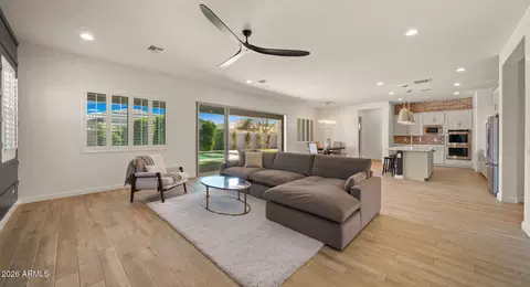 2083 S Emerson St, Chandler, AZ 85286