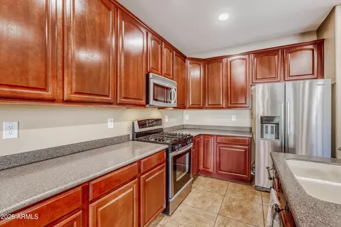 Kitchen - 23614 N 24th Ter, Phoenix, AZ 85024 photo 3 of 5