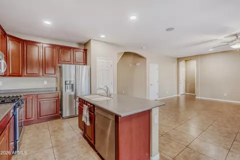 Kitchen - 23614 N 24th Ter, Phoenix, AZ 85024 photo 4 of 5