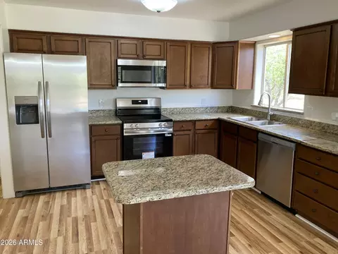 Kitchen - 1529 E Cloud Rd, Phoenix, AZ 85086 photo 1 of 2
