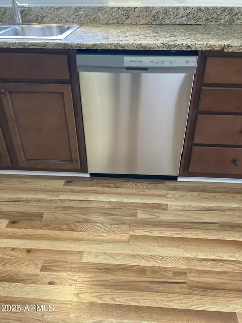 Kitchen - 1529 E Cloud Rd, Phoenix, AZ 85086 photo 2 of 2