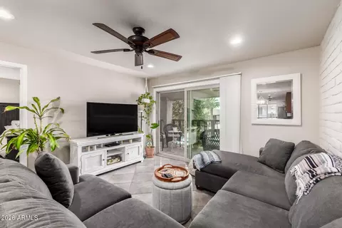 4354 N 82nd St #215, Scottsdale, AZ 85251