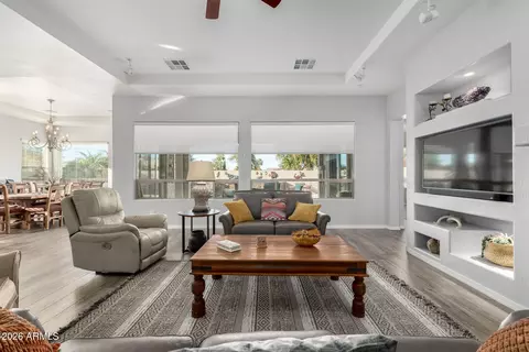 Living - 4192 E Chestnut Ln, Gilbert, AZ 85298 photo 1 of 2