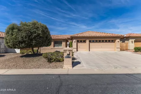 24218 S Desert Vale Dr, Sun Lakes, AZ 85248