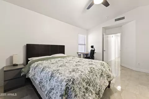 Bedroom - 652 S Bahama Dr, Gilbert, AZ 85296 photo 5 of 5