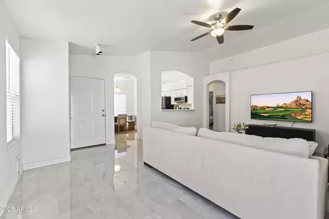 Entry Way - 652 S Bahama Dr, Gilbert, AZ 85296 photo 1 of 1