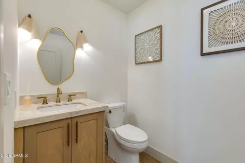 Bath - 2212 E Cinnabar Ave, Phoenix, AZ 85028 photo 1 of 5