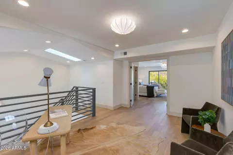Entry Way - 2212 E Cinnabar Ave, Phoenix, AZ 85028 photo 2 of 2