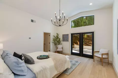 Bedroom - 2212 E Cinnabar Ave, Phoenix, AZ 85028 photo 1 of 6
