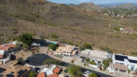 View/Area - 2212 E Cinnabar Ave, Phoenix, AZ 85028 photo 6 of 6