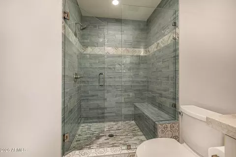 Bath - 4010 E Coolidge St, Phoenix, AZ 85018 photo 7 of 10