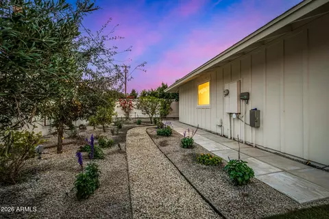 Exterior - 4010 E Coolidge St, Phoenix, AZ 85018 photo 11 of 16