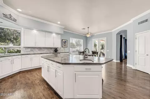 Kitchen - 4647 E Garnet Cir, Mesa, AZ 85206 photo 5 of 7