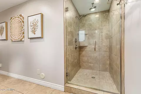 Bath - 3746 E Fairmount Ave, Phoenix, AZ 85018 photo 2 of 4