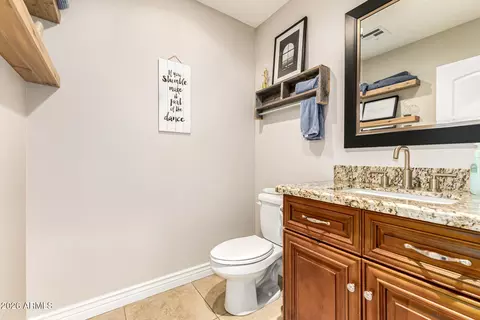 Bath - 3746 E Fairmount Ave, Phoenix, AZ 85018 photo 1 of 4