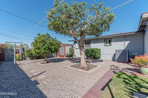 Exterior - 1317 E Lawrence Ln, Phoenix, AZ 85020 photo 1 of 3