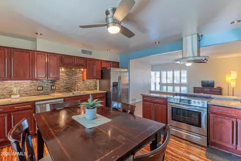 Kitchen - 1317 E Lawrence Ln, Phoenix, AZ 85020 photo 4 of 4