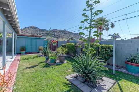 Exterior - 1317 E Lawrence Ln, Phoenix, AZ 85020 photo 3 of 3