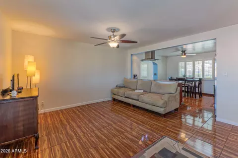 Living - 1317 E Lawrence Ln, Phoenix, AZ 85020 photo 4 of 5