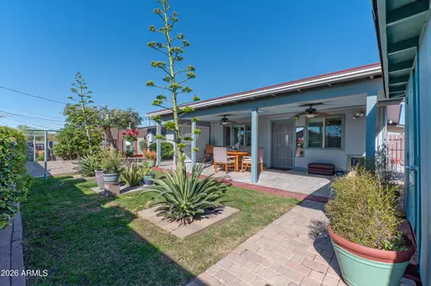 Exterior - 1317 E Lawrence Ln, Phoenix, AZ 85020 photo 2 of 3