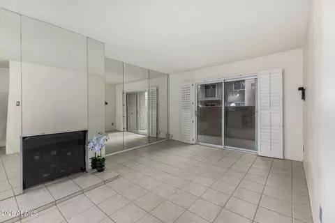 Living - 5525 E Thomas Rd #M16, Phoenix, AZ 85018 photo 2 of 4