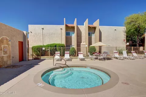 Exterior - 5525 E Thomas Rd #M16, Phoenix, AZ 85018 photo 9 of 11