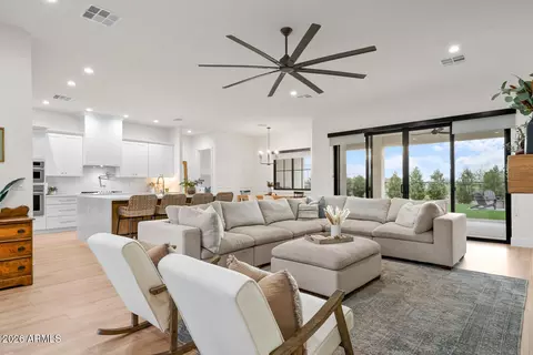 Living - 590 S Sun Rd, Apache Junction, AZ 85119 photo 3 of 3