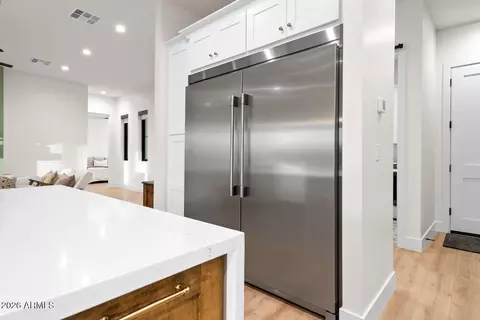 Kitchen - 590 S Sun Rd, Apache Junction, AZ 85119 photo 6 of 7