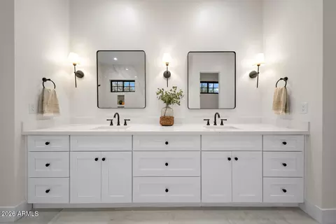 Bath - 590 S Sun Rd, Apache Junction, AZ 85119 photo 1 of 7