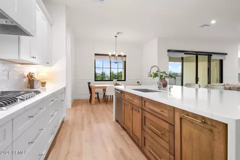 Kitchen - 590 S Sun Rd, Apache Junction, AZ 85119 photo 4 of 7