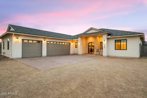Exterior - 590 S Sun Rd, Apache Junction, AZ 85119 photo 7 of 17