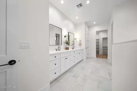 Entry Way - 590 S Sun Rd, Apache Junction, AZ 85119 photo 5 of 5