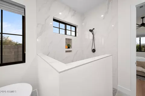 Bath - 590 S Sun Rd, Apache Junction, AZ 85119 photo 4 of 7
