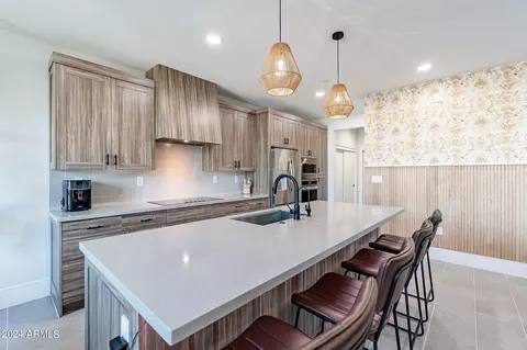 Kitchen - 142 E Hearne Way, Gilbert, AZ 85234 photo 3 of 4