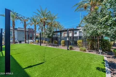 Exterior - 142 E Hearne Way, Gilbert, AZ 85234 photo 8 of 12