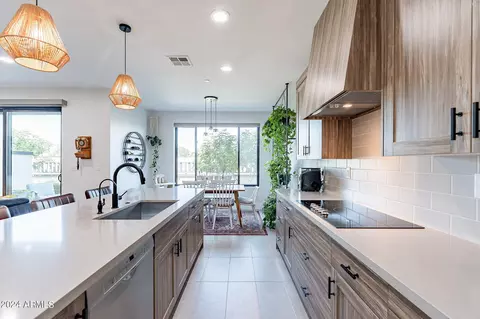 Kitchen - 142 E Hearne Way, Gilbert, AZ 85234 photo 4 of 4