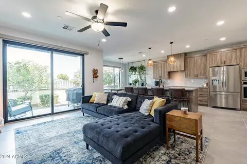 Living - 142 E Hearne Way, Gilbert, AZ 85234 photo 1 of 2