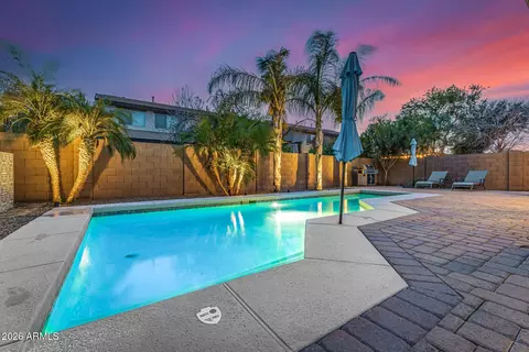 Exterior - 2733 E Rakestraw Ln, Gilbert, AZ 85298 photo 6 of 11