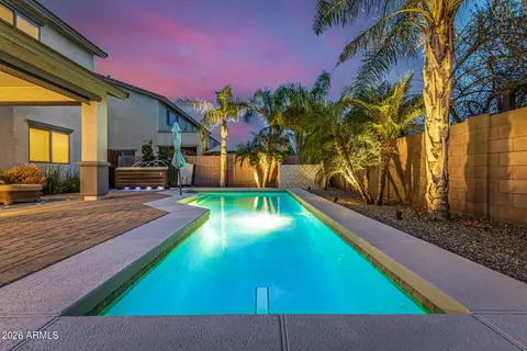 Exterior - 2733 E Rakestraw Ln, Gilbert, AZ 85298 photo 7 of 11