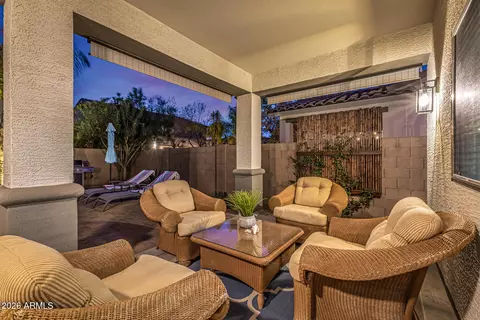 Exterior - 2733 E Rakestraw Ln, Gilbert, AZ 85298 photo 4 of 11