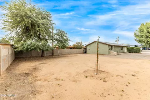 2621 E Brill St, Phoenix, AZ 85008 photo 9