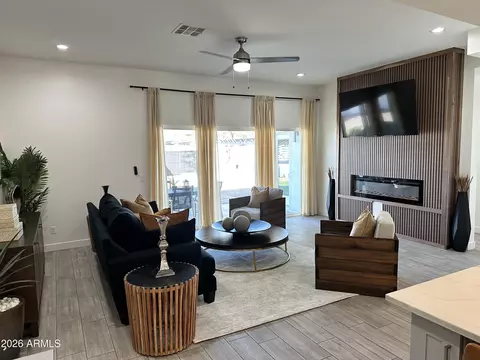 Living - 1224 E Hayward Ave, Phoenix, AZ 85020 photo 1 of 18