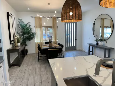 Dining - 1224 E Hayward Ave, Phoenix, AZ 85020 photo 4 of 8
