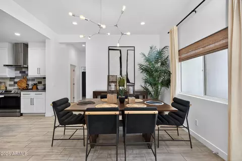 Dining - 1224 E Hayward Ave, Phoenix, AZ 85020 photo 5 of 8